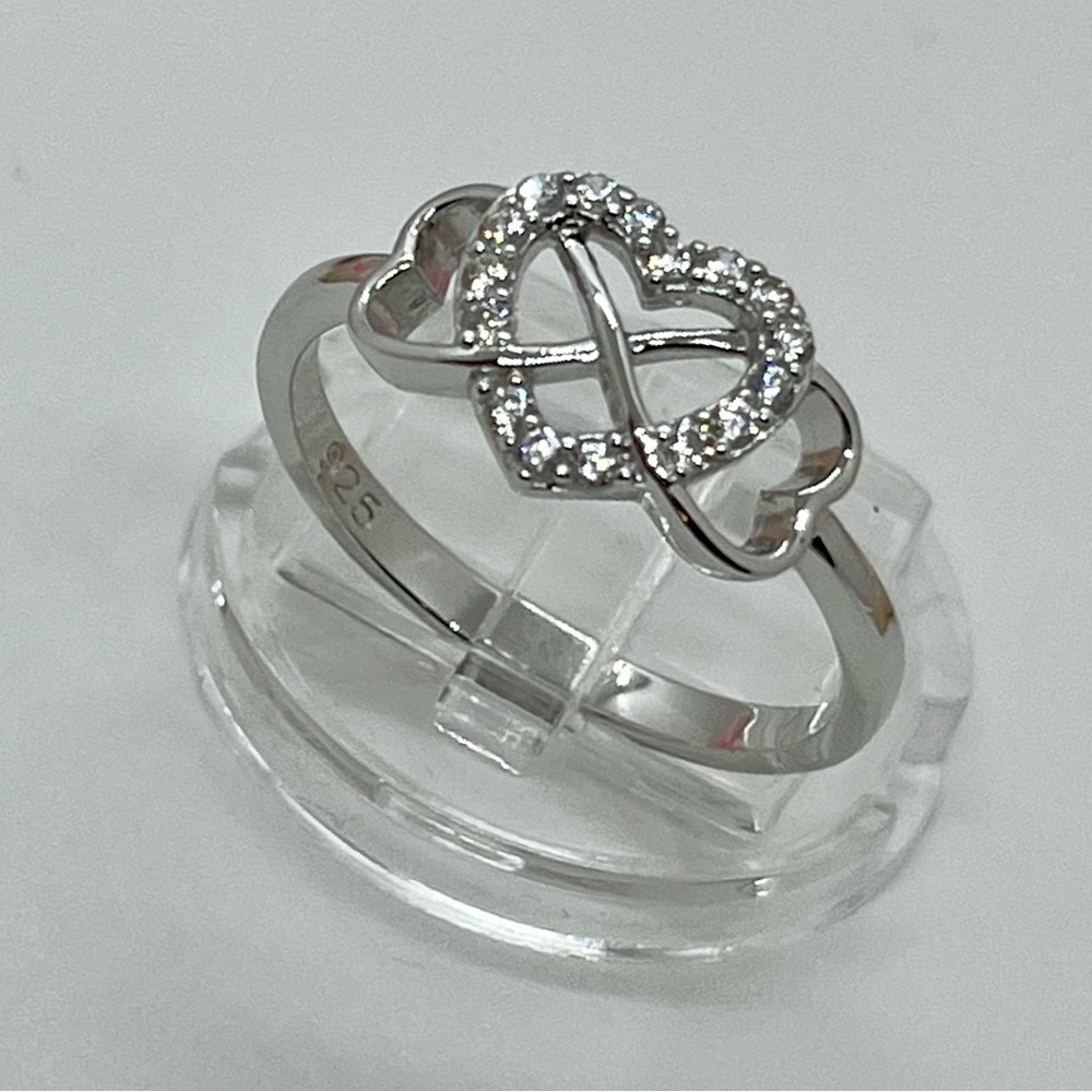Beautiful sterling Silver Infinity Heart Clear CZ Ring.R14